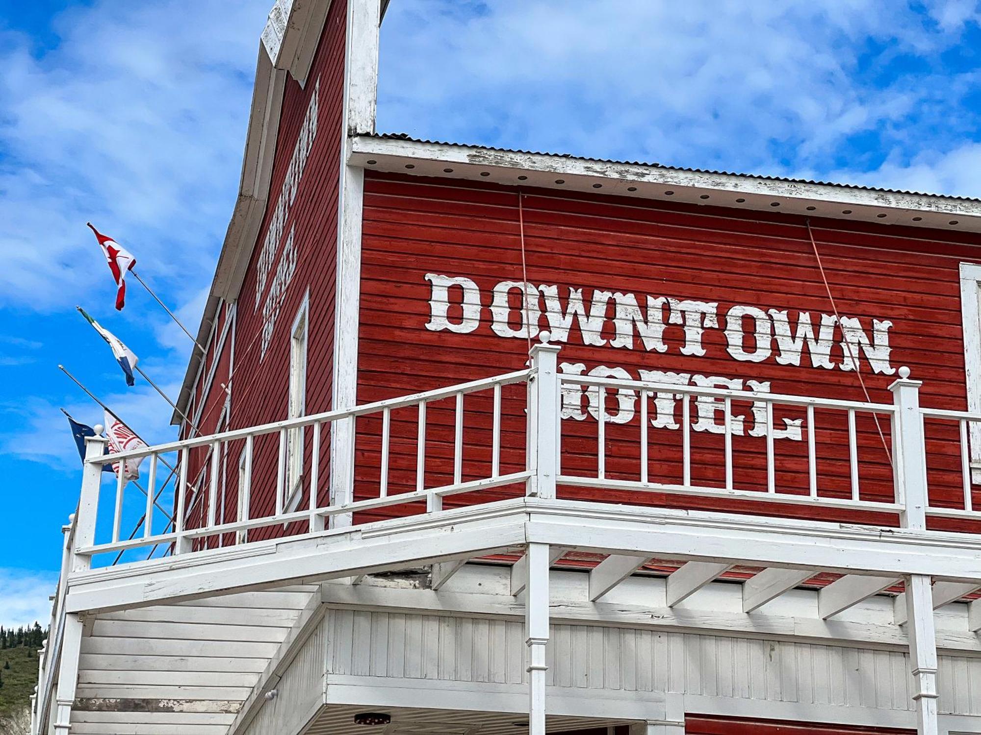 The Downtown, A Coast Hotel Dawson City Esterno foto